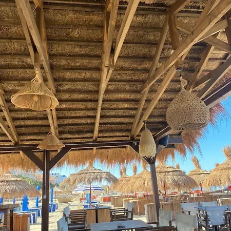 Apartman Joe Coastal Escape Golem