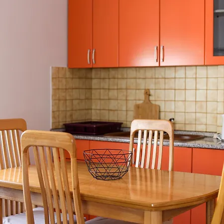 Joe Coastal Escape * غوليم