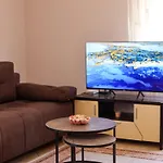 Joe Coastal Escape Apartamento Golem (Tirana)