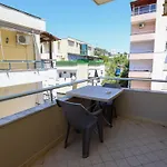 Joe Coastal Escape Apartamento Golem (Tirana)