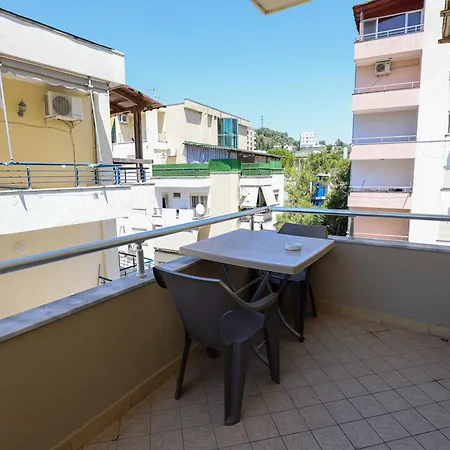 Joe Coastal Escape Appartement Golem (Tirana)